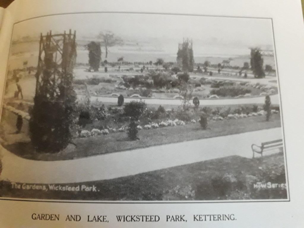 Photo of Garden and Lake, Wicksteed Park